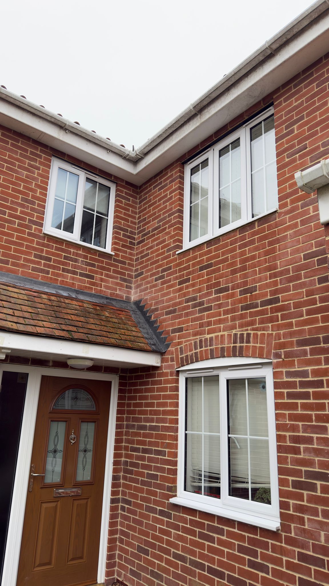 Professional window cleaning in Lowestoft brightens interior